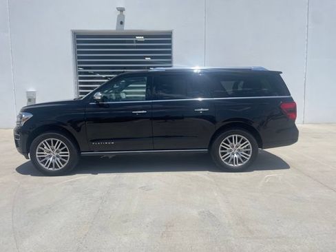 Used 2023 Ford Expedition Max Platinum AWD/4WD image 6