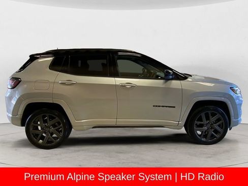 Used 2024 Jeep Compass Limited w/ High Altitude Package image 7