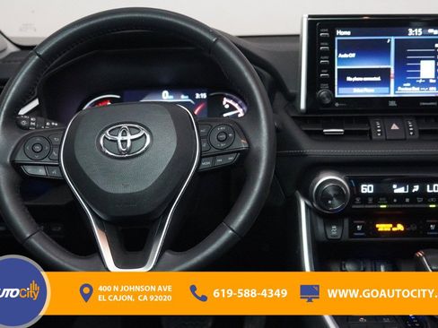 Used 2021 Toyota RAV4 Limited image 5