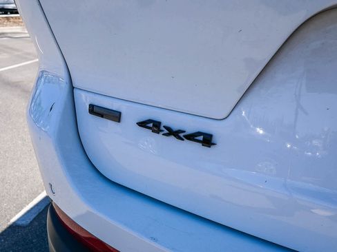 Used 2022 Jeep Grand Cherokee L Laredo image 17