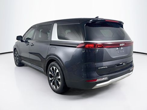 Used 2023 Kia Carnival EX FWD image 31