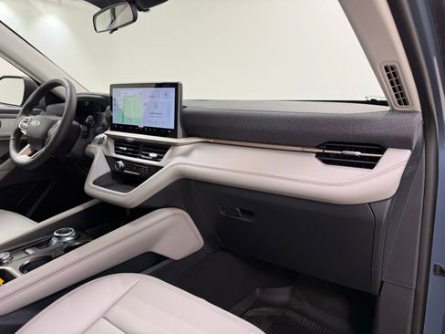 New 2026 Ford Explorer Active w/ Active Comfort Package RWD image 28