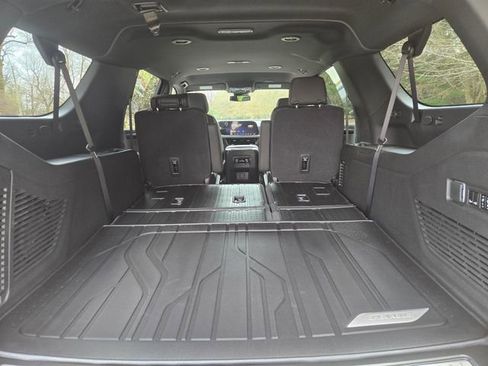 New 2026 Chevrolet Suburban RST w/ Comfort Package AWD/4WD image 6