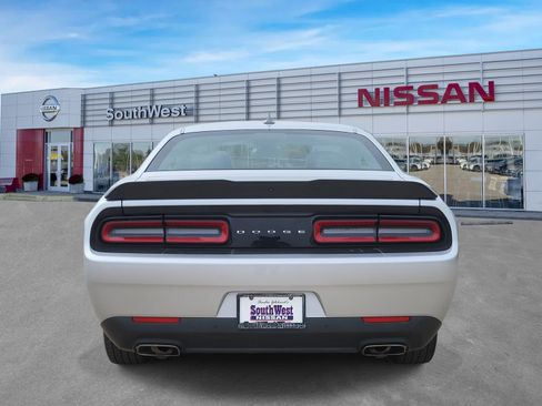 Used 2023 Dodge Challenger SXT w/ Plus Package RWD image 7
