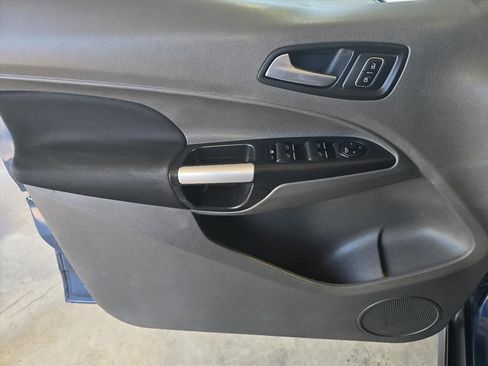 Used 2022 Ford Transit Connect XLT image 8