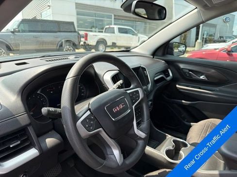 Used 2022 GMC Terrain SLE w/ Driver Convenience Package AWD/4WD image 17