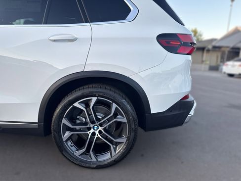 New 2026 BMW X5 sDrive40i RWD image 14
