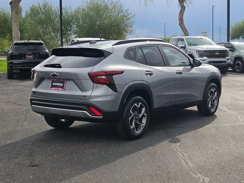 New 2026 Chevrolet Trax LT w/ Driver Confidence Package image 2