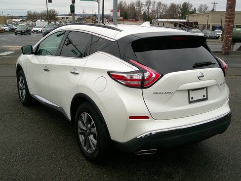Used 2017 Nissan Murano SV image 5