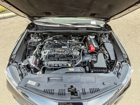 Used 2024 Toyota Camry SE FWD image 27