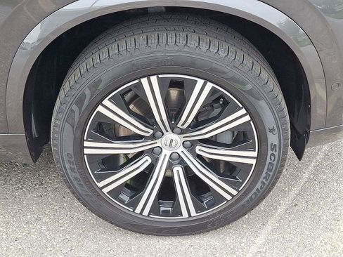 Certified 2024 Volvo XC90 B6 Plus w/ Protection Package AWD/4WD image 8