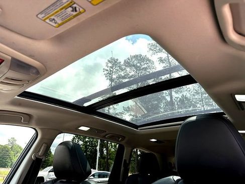 Used 2023 Subaru Ascent Touring AWD/4WD image 18