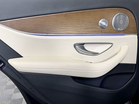 Used 2020 Mercedes-Benz E 450 4MATIC Sedan image 40