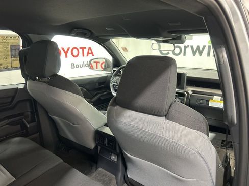 Used 2025 Toyota 4Runner TRD Off-Road image 13