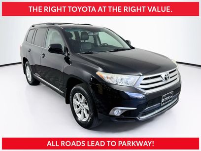Used 2011 Toyota Highlander SE w/ Tow Pkg