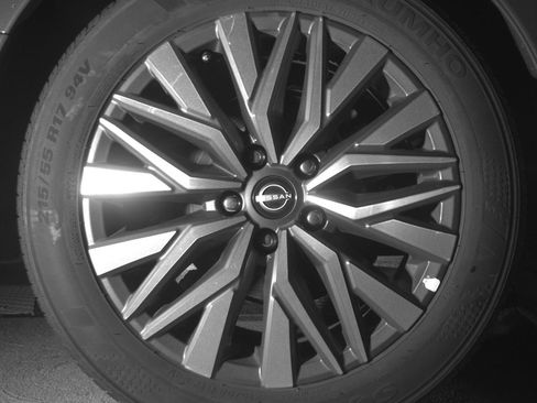 Used 2025 Nissan Altima 2.5 SV image 15