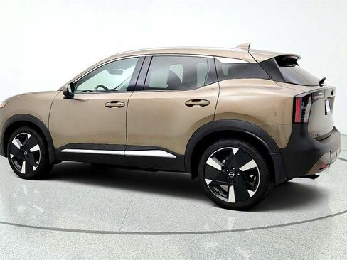 Used 2025 Nissan Kicks SR w/ Illumination Package AWD/4WD image 7