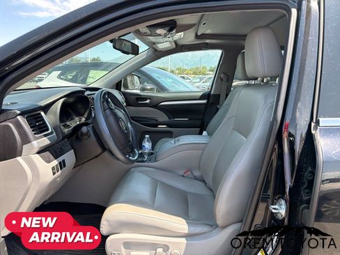 Used 2016 Toyota Highlander XLE AWD/4WD image 15