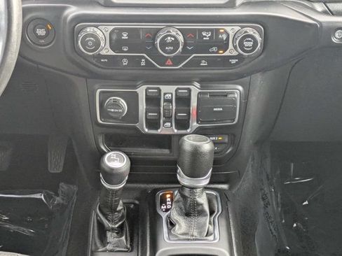 Used 2022 Jeep Wrangler Unlimited Sport w/ Sun And Sound Package AWD/4WD image 19