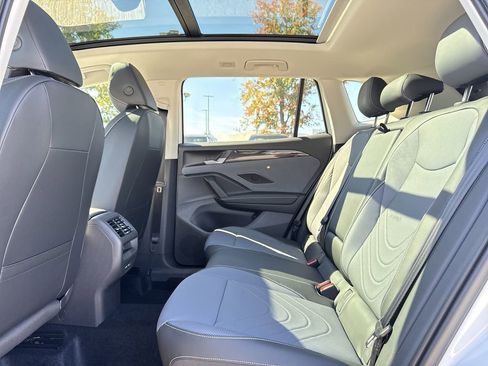 New 2026 Volkswagen Tiguan SE image 14