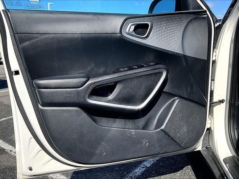 Used 2023 Kia Soul S image 20