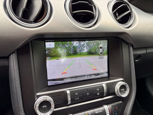 Used 2022 Ford Mustang GT Premium w/ Black Accent Package RWD image 46
