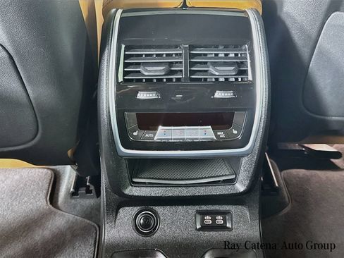 Used 2026 BMW X7 xDrive40i w/ M Sport Package AWD/4WD image 27
