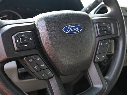 Used 2018 Ford F150 XLT w/ Max Trailer Tow Package image 11