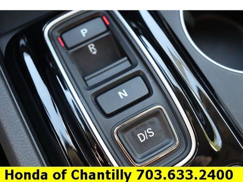 Certified 2025 Honda Pilot Touring image 19