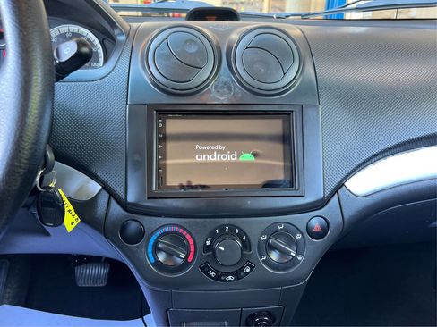 Used 2011 Chevrolet Aveo5 LT w/ Power and Convenience Package FWD image 13