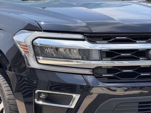 Used 2022 Ford Expedition Limited AWD/4WD image 12