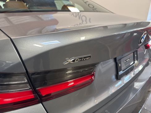 Used 2025 BMW 330i xDrive Sedan AWD/4WD image 18