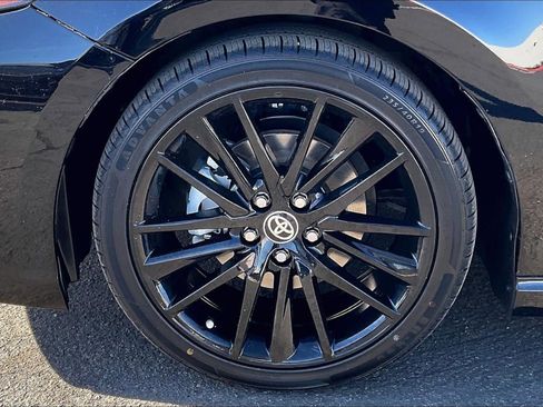 Used 2021 Toyota Camry XSE image 9