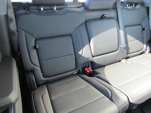 Used 2024 GMC Sierra 1500 Denali w/ Denali Reserve Package image 18