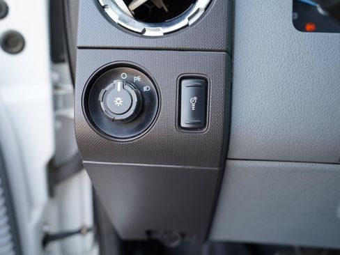 Used 2015 Ford F650 2WD Crew Cab Super Duty image 16