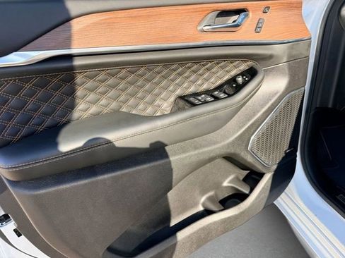 Used 2024 Jeep Grand Cherokee L Summit w/ Advanced Protech Group IV image 11