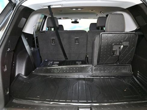 Used 2021 Chevrolet Traverse LS FWD image 52
