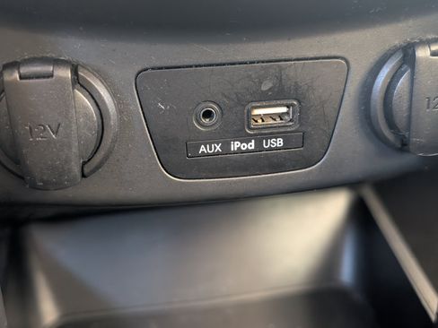 Used 2017 Hyundai Elantra GT FWD image 11