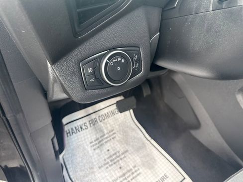 Used 2018 Ford Escape SE w/ Ford Safe & Smart Package image 28