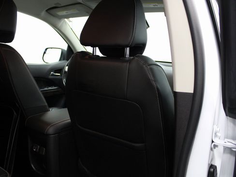 Used 2021 GMC Canyon Denali image 25