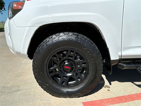 Used 2023 Toyota 4Runner 40th Anniversary SE image 5