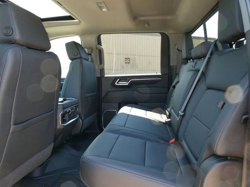 New 2026 GMC Sierra 2500 SLT w/ SLT Premium Package AWD/4WD image 16