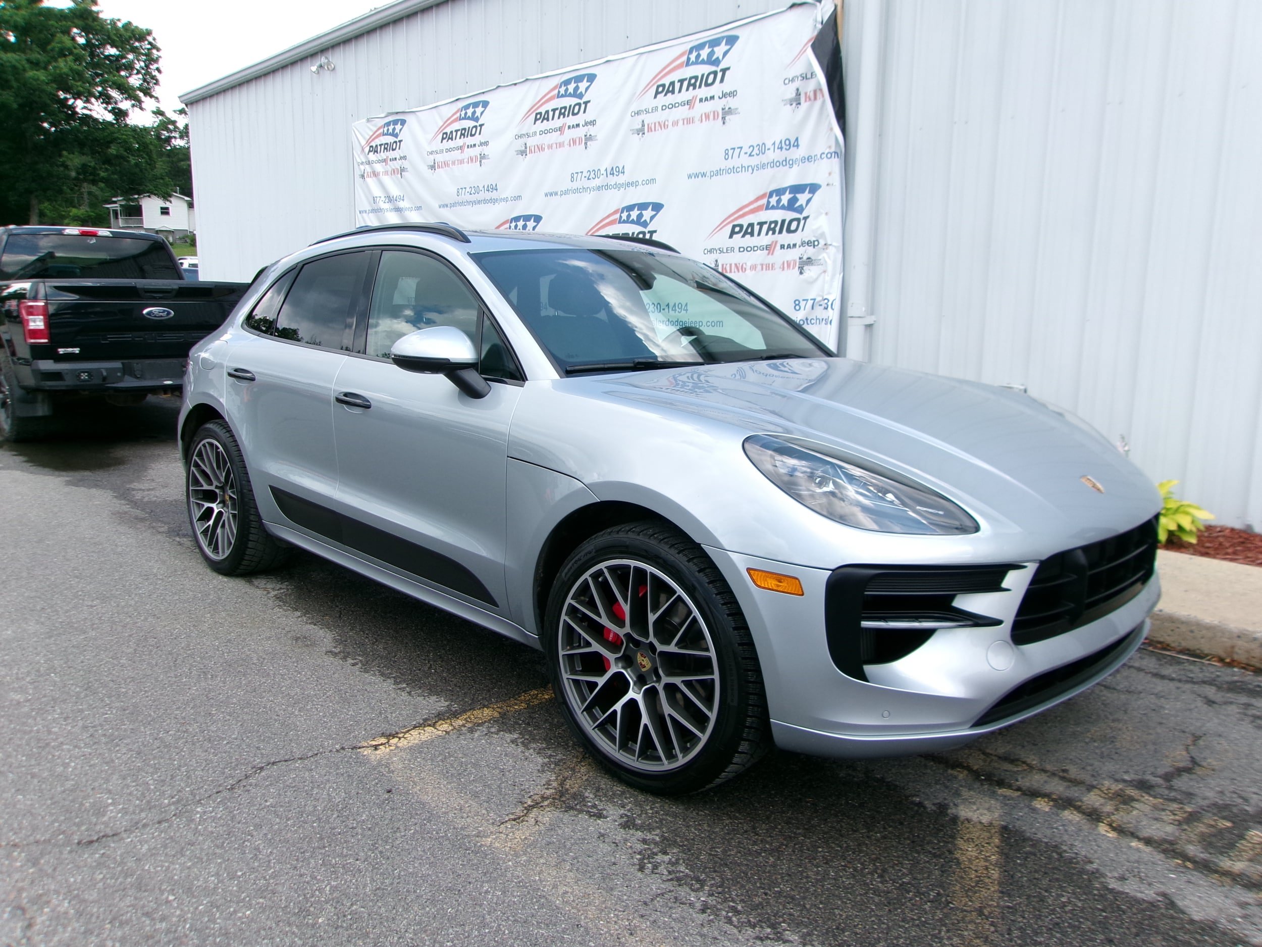 Used 2020 Porsche Macan GTS AWD/4WD image 1