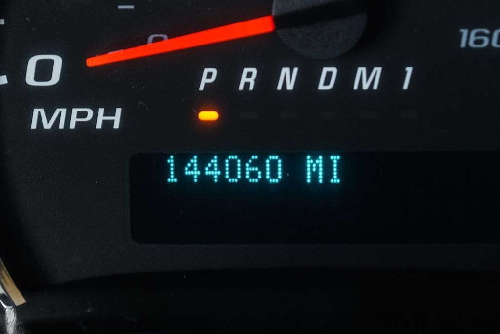 Used 2017 Chevrolet Express 2500 RWD image 13
