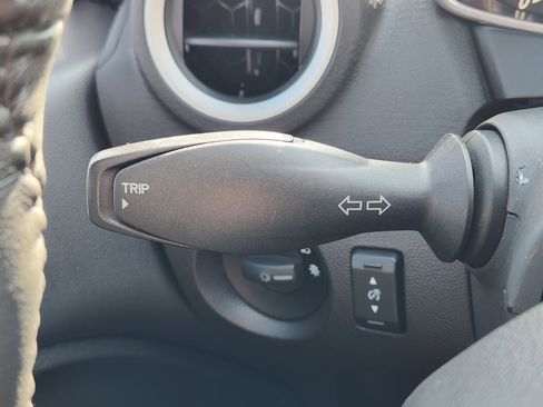 Used 2015 Ford Fiesta SE image 22