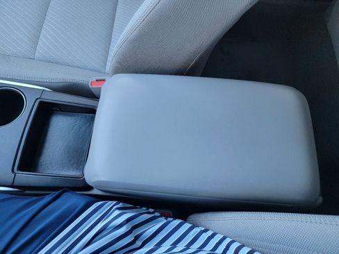 Used 2017 Toyota Camry LE image 25