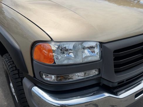 Used 2006 GMC Sierra 2500 W/T RWD image 54