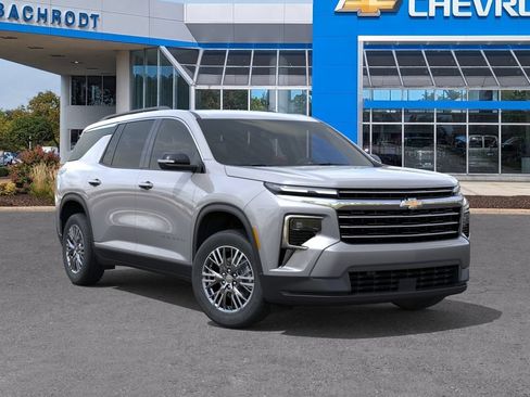 New 2026 Chevrolet Traverse LT w/ LPO, Floor Liner Package AWD/4WD image 7