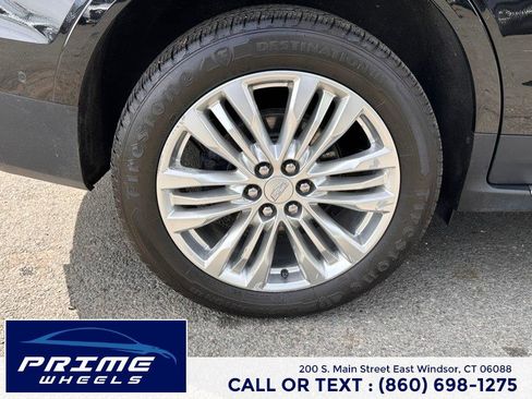 Used 2019 Cadillac XT5 Premium Luxury w/ Driver Assist Package AWD/4WD image 24