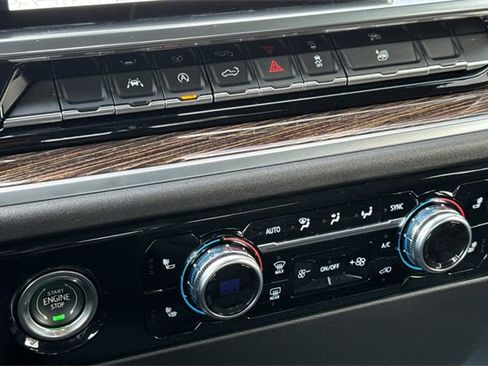 Used 2023 GMC Sierra 1500 Elevation image 31